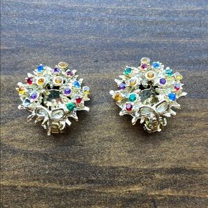 Vintage Dodds clip on Christmas wreath earrings